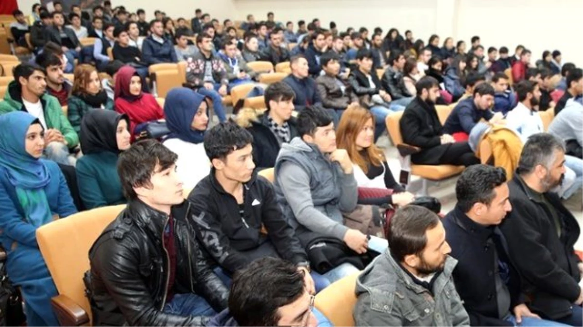 Uluslararası Öğrencilerimize Bilgilendirme Toplantısı Yapıldı
