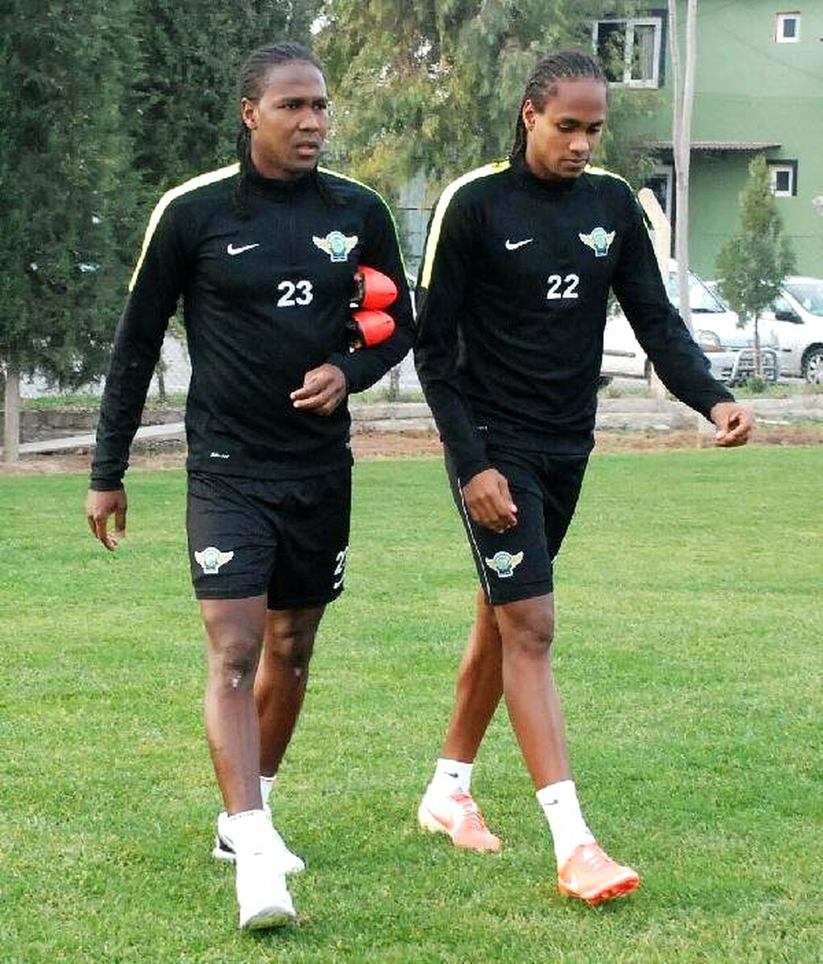 Akhisar Belediyesporlu Rodallega\'nın Kardeşi de Futbolcu Oldu