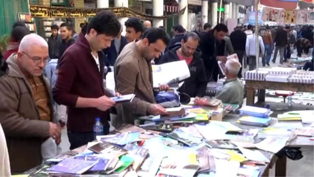 Bağdat\'ın Kadim "Mutenebbi Caddesi"