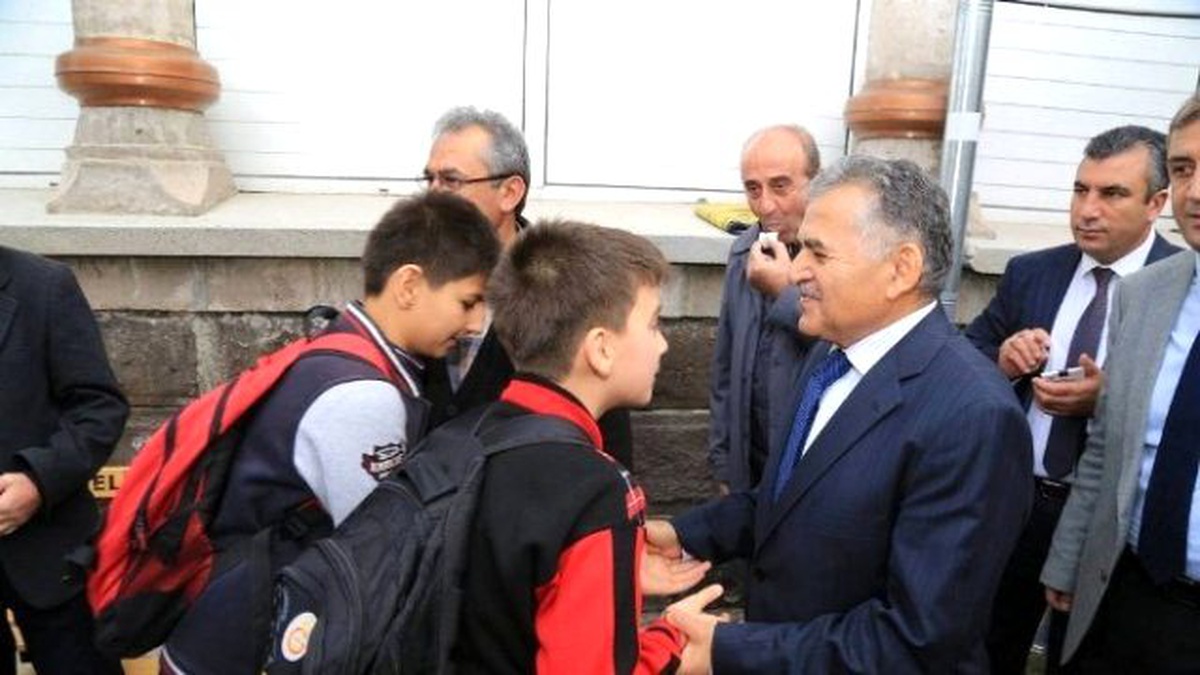 Başkan Büyükkılıç Alpaslan Mahalle Halkı ile Buluştu