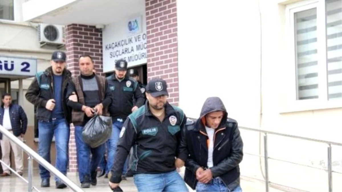 Bursa\'da Yapılan Uyuşturucu Operasyonunda 16 Kişi Tutuklandı