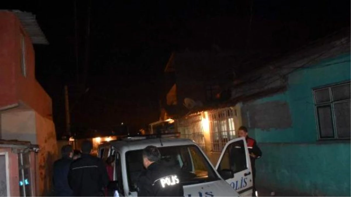 Çorlu\'da Roman Mahallesine Şafak Baskını: 5 Gözaltı