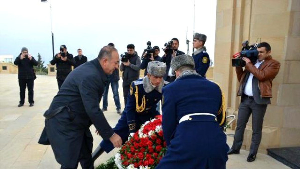 Dışişleri Bakanı Mevlüt Çavuşoğlu Azerbaycan\'da