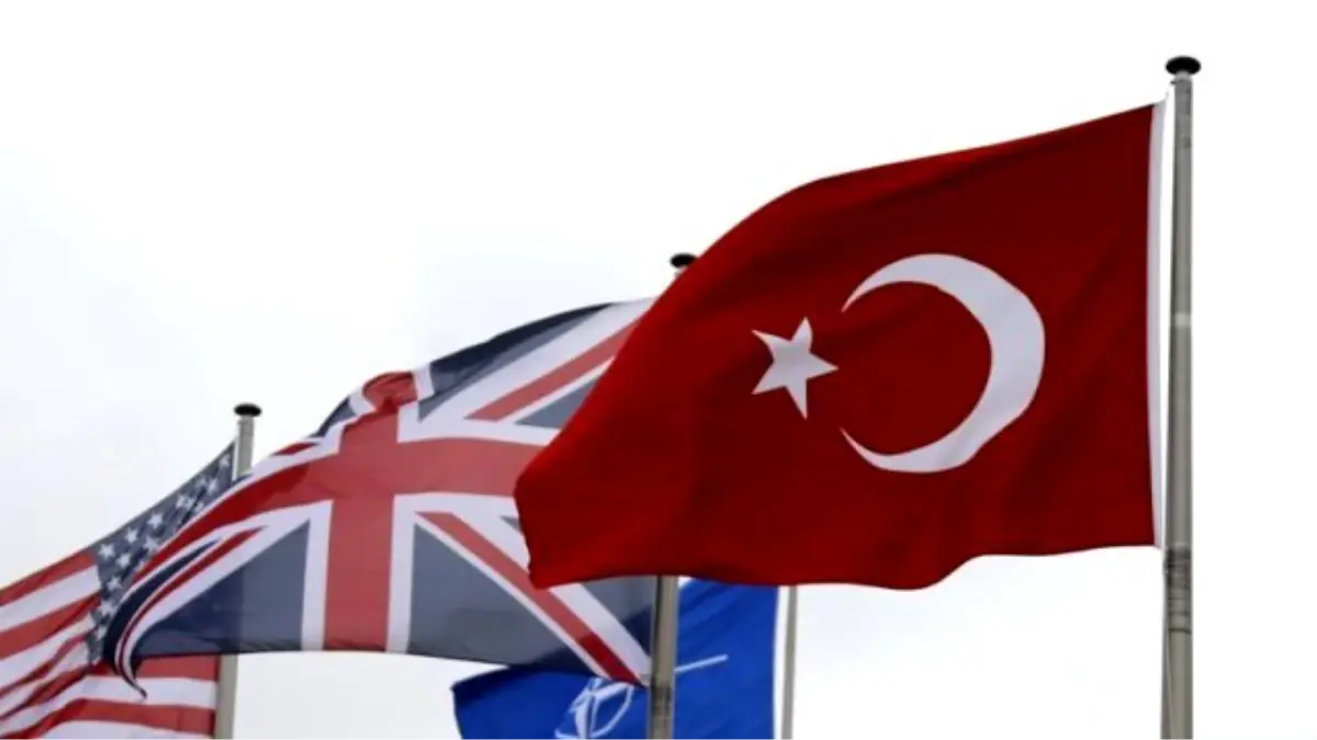 Economist: NATO Türkiye\'den Tutumunu Değiştirmesini İstemeli