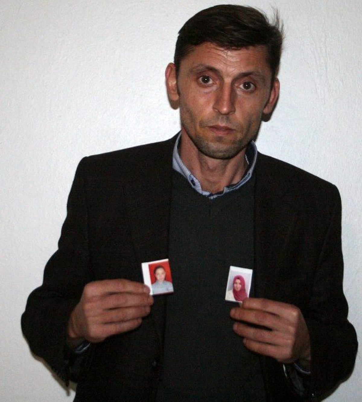 İzmirli Baba 4 Gündür Haber Alamadığı Kızını Akyazı\'da Arıyor
