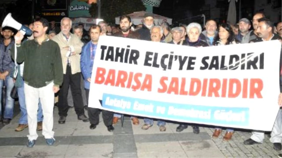 Diyarbakır Barosu Başkanı Elçi\'nin Öldürülmesi Antalya\'da Protesto Edildi