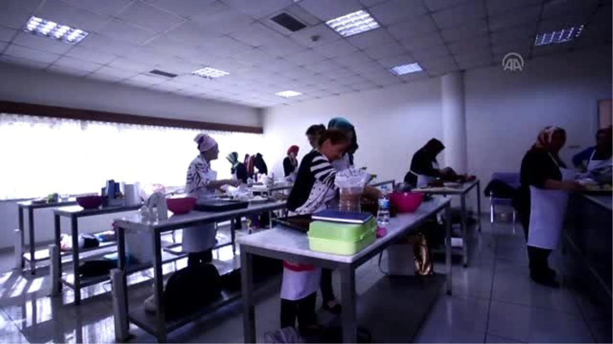 Ev Hanımları "Pasta Ustası" Olmaya Hazırlanıyor