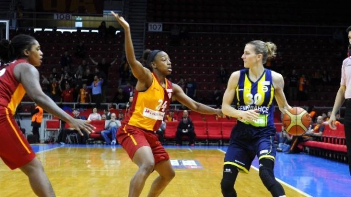 Kadın Basketbol Süper Ligi\'nde Galatasaray, Fenerbahçe\'yi 76-72 Yendi