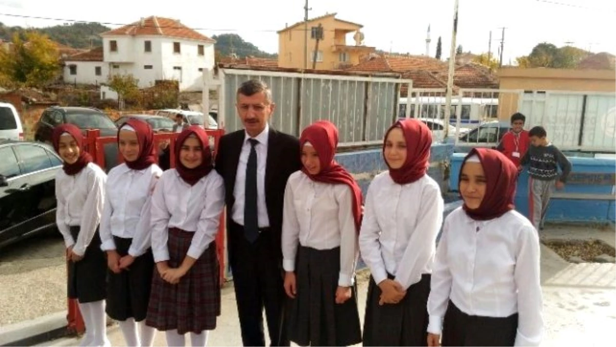 Osmancalı\'da İmam Hatip Ortaokulundan Aşure Etkinliği