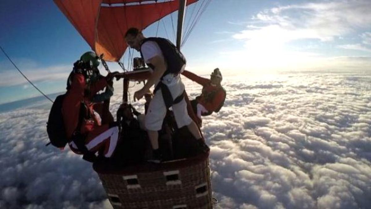 4 Bin Metrede Bir Anda Kararını Değiştiren Dublör Paraşütsüz Atladı