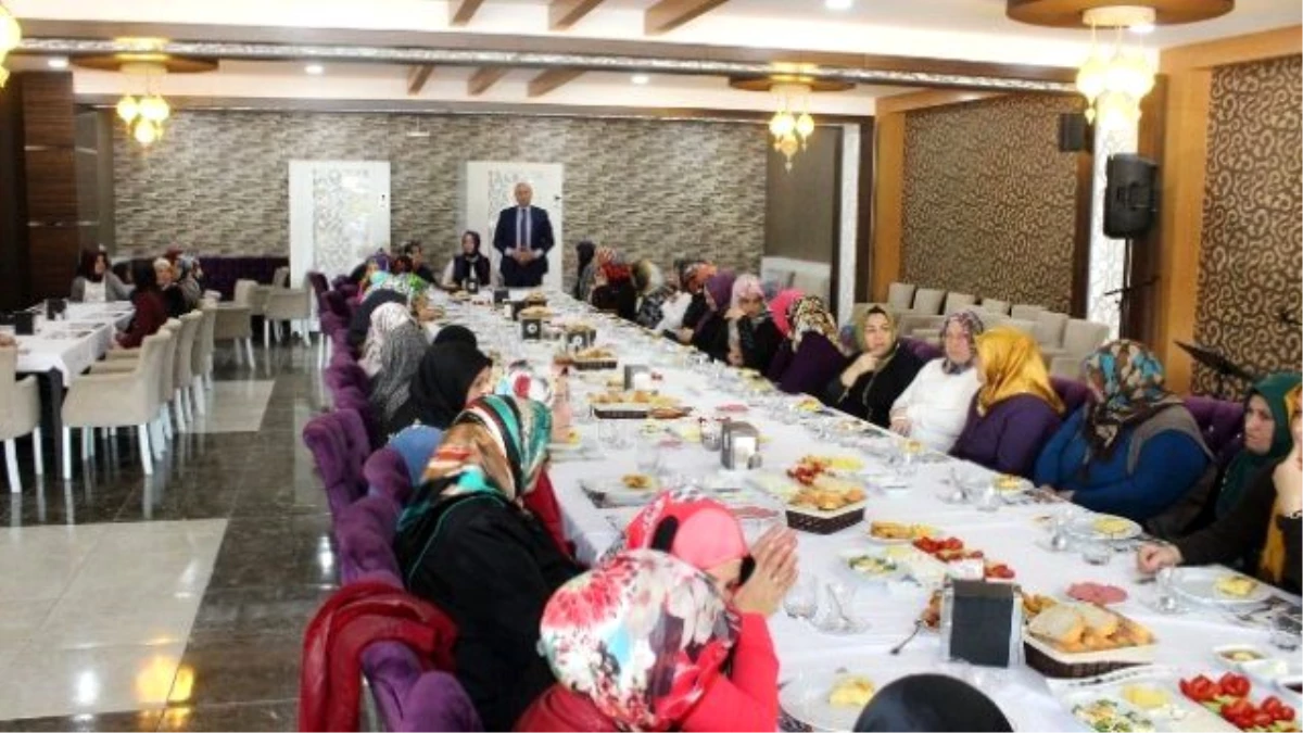 Başkan Togar Ak Kadınlarla Biraraya Geldi