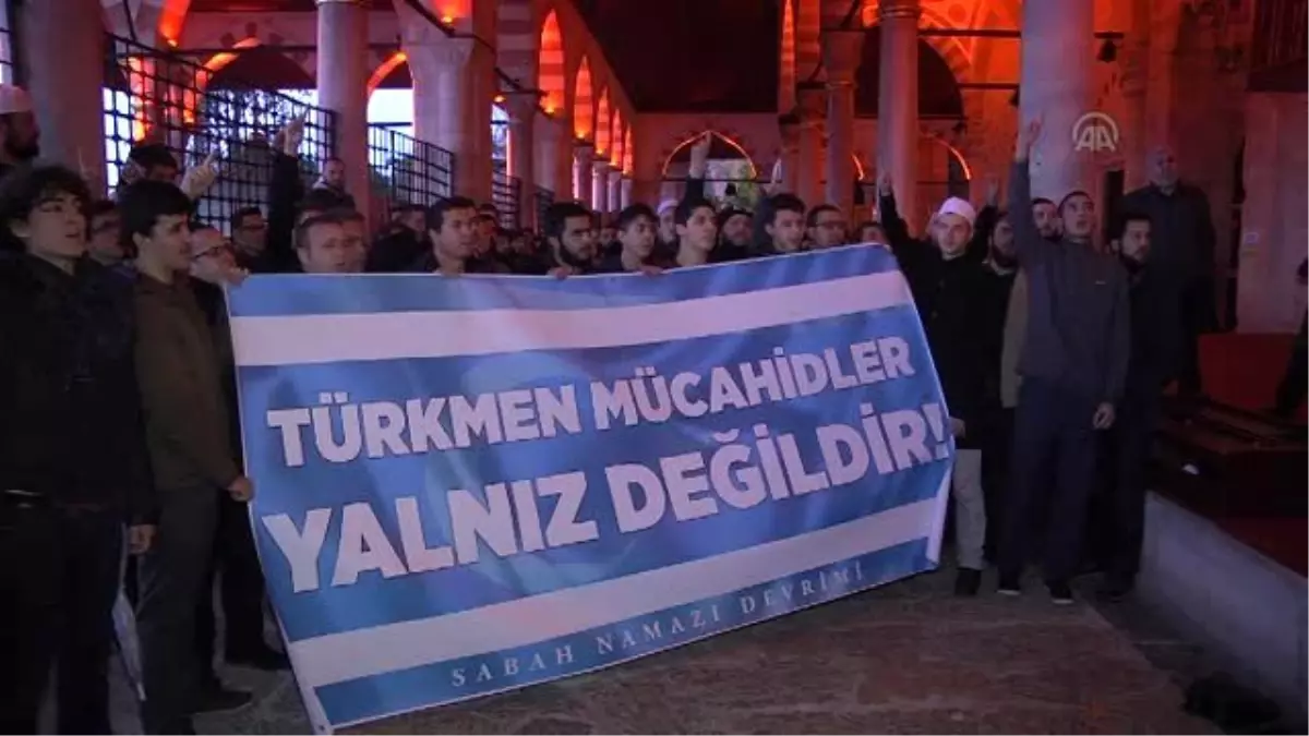 Bayırbucak Türkmenleri İçin Sabah Namazında Dua Ettiler