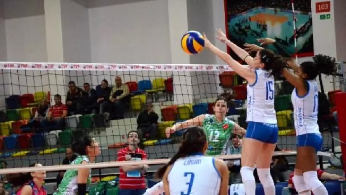 Bursa Büyükşehir Belediyespor-Halkbank: 3-0