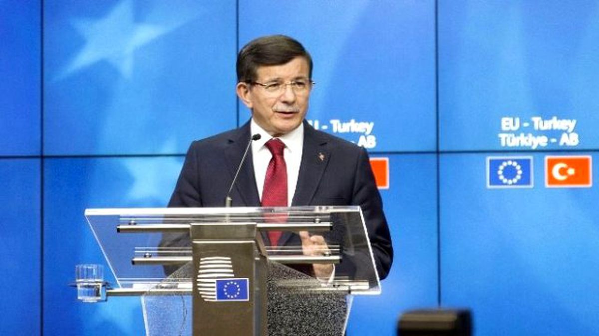 Davutoğlu: "2016 Yılı Türkiye-ab İlişkilerinde Bir Dönüm Noktası Olacaktır"