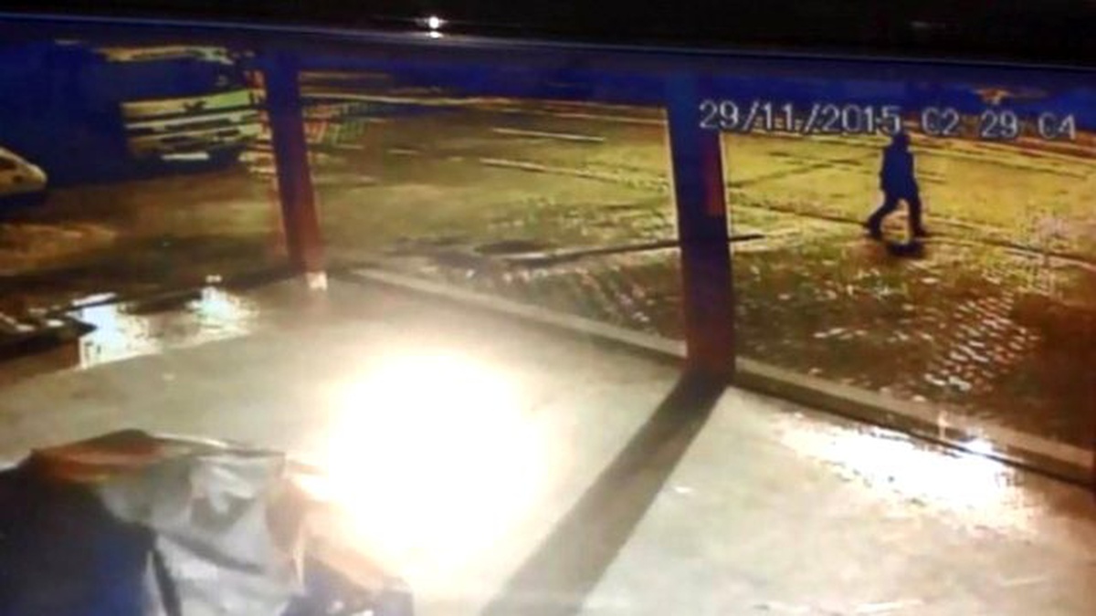 Deprem Anı Güvenlik Kameralarına Yansıdı