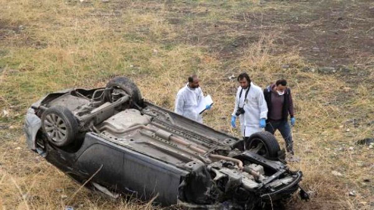 Ehliyetsiz Gencin Kullandığı Otomobil Devrildi: 1 Ölü, 1 Yaralı