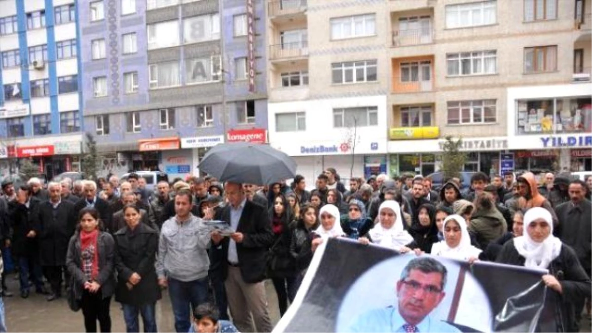 Hakkari\'de Tahir Elçi Protestosu