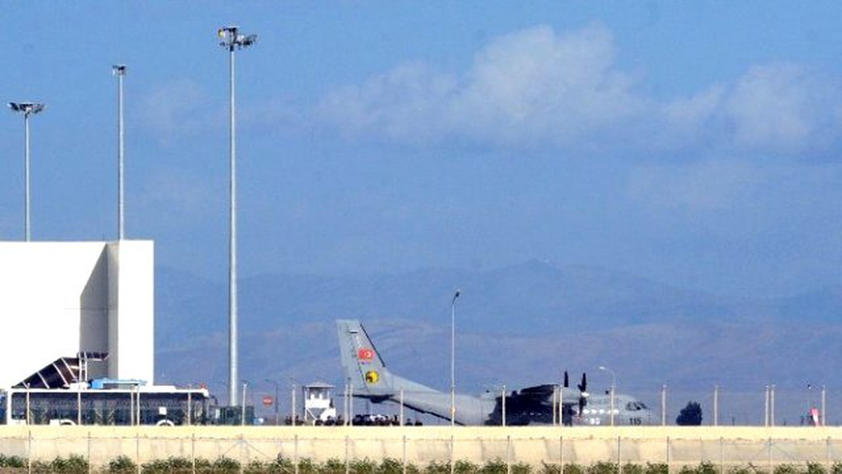 Rus Pilotun Cenazesi, Askeri Törenle Uğurlandı