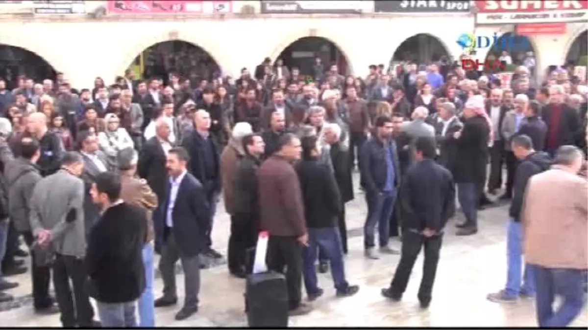 Şanlıurfa\'da Tahir Elçi\'nin Öldürülmesi Protesto Edildi