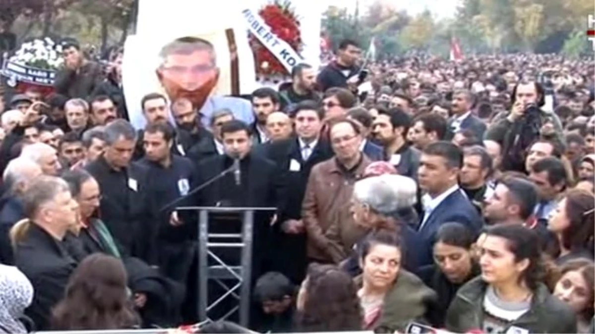 Selahattin Demirtaş: Tahir Elçi\'yi Öldüren Devlet Değil, Devletsizliktir!