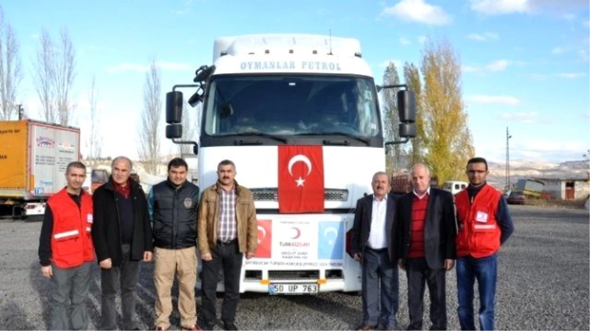 Ürgüp Kızılay\'dan Bayır Bucak Türkmenlerine 1 Tır Gıda Yardımı