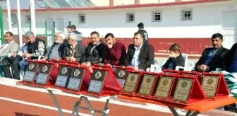 Akçakale'de Sporun Yaşlı Çınarlarına Plaket Verildi