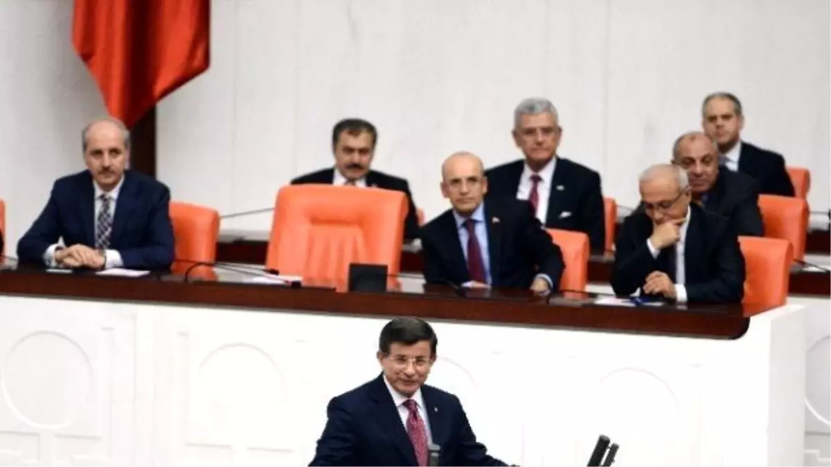 Davutoğlu: "Biz Olsak Ne Yapardık Diye Düşünün"
