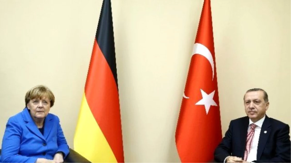 Erdoğan, Almanya Başbakanı Merkel ile Görüştü