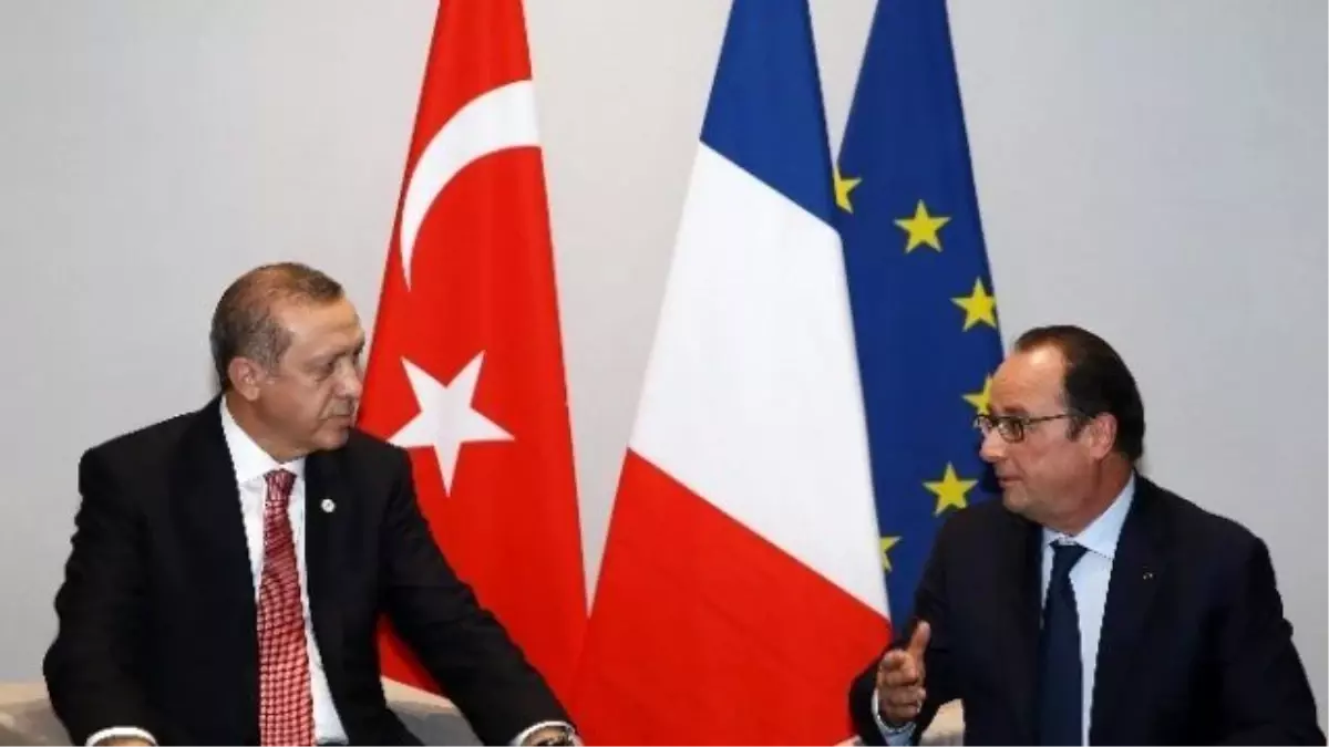 Erdoğan, Fransa Cumhurbaşkanı Hollande ile Görüştü