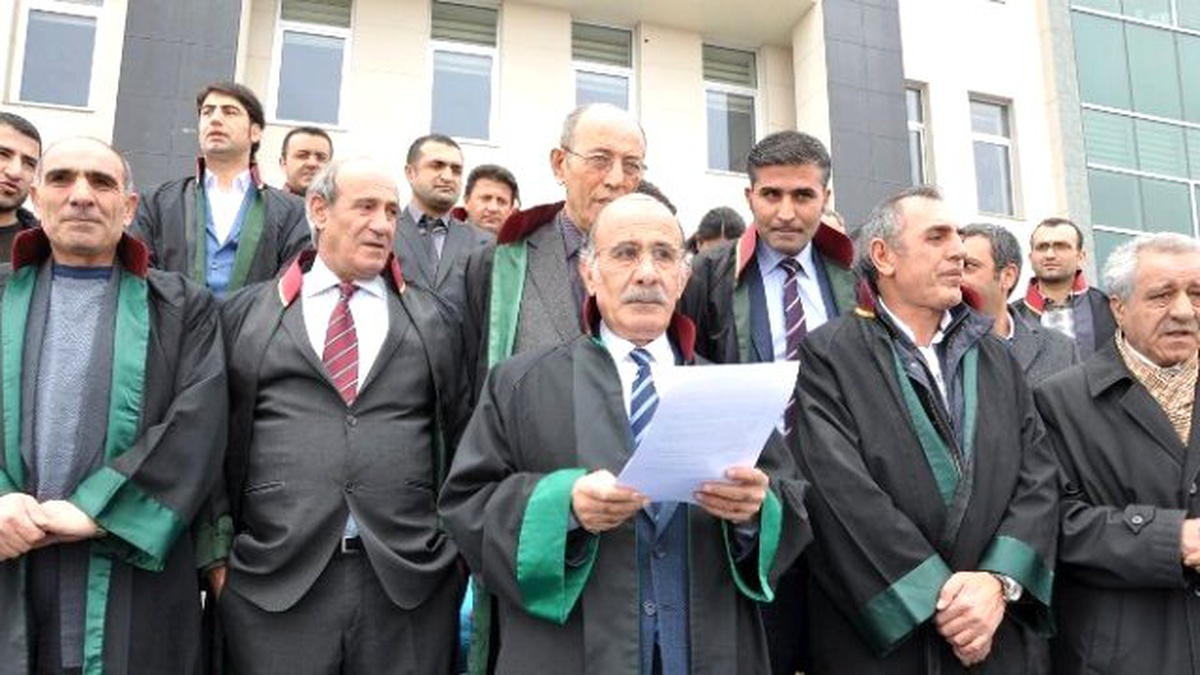 Kars-ardahan Bölge Barosu Tahir Elçi Saldırısını Kınadı