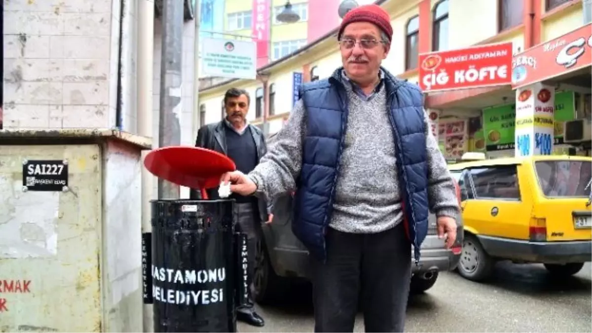 Kastamonu Belediyesi Yeni Çöp Kovaları Aldı