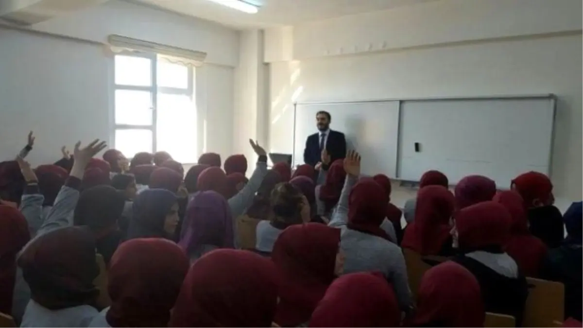 Müftü Karabayır İmam Hatip Lisesi\'ni Ziyaret Etti