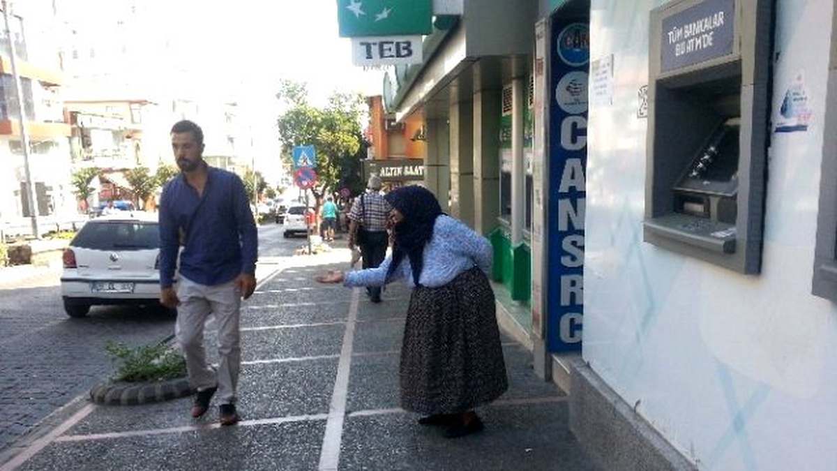Onurlular İçin En Zor Şey, Bazıları İçin Meslek Oldu