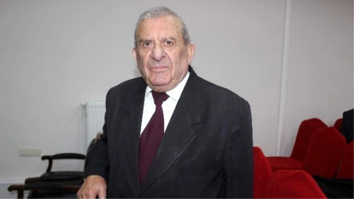 84 Yaşındaki Stajyer Avukat Azmin Sembolü Oldu