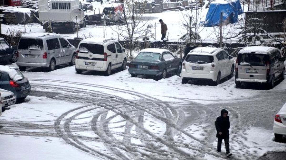 Bitlis\'te Kar Yağışı
