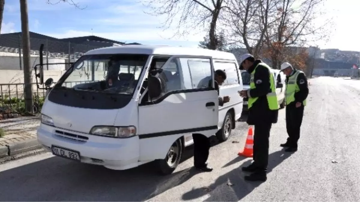 Bozüyük\'te Kış Lastiği Denetimleri Başladı