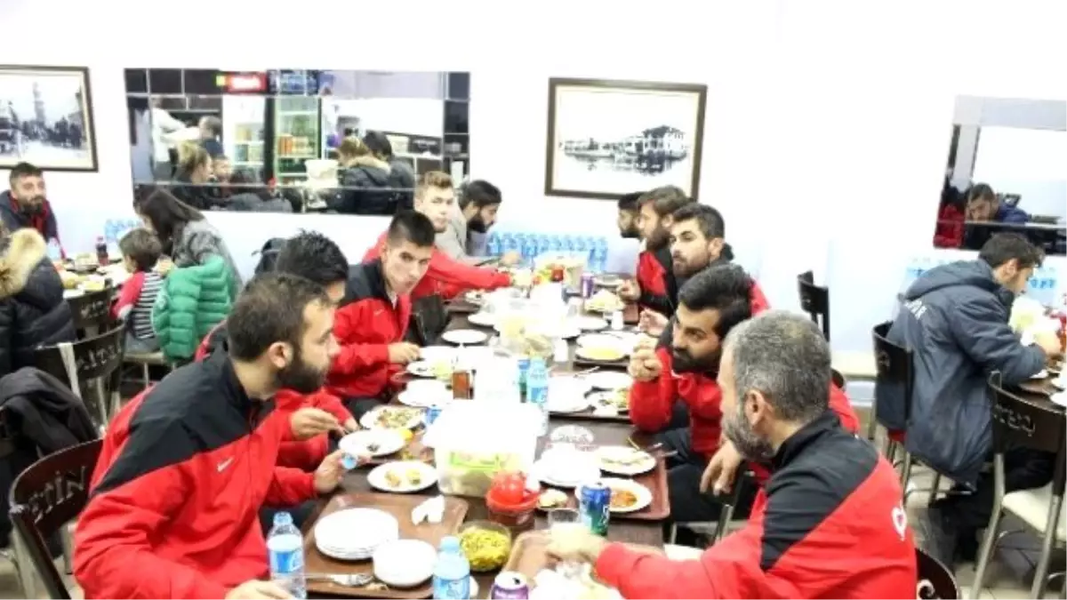 Çanspor Oyuncuları Yemekte Bir Araya Geldi