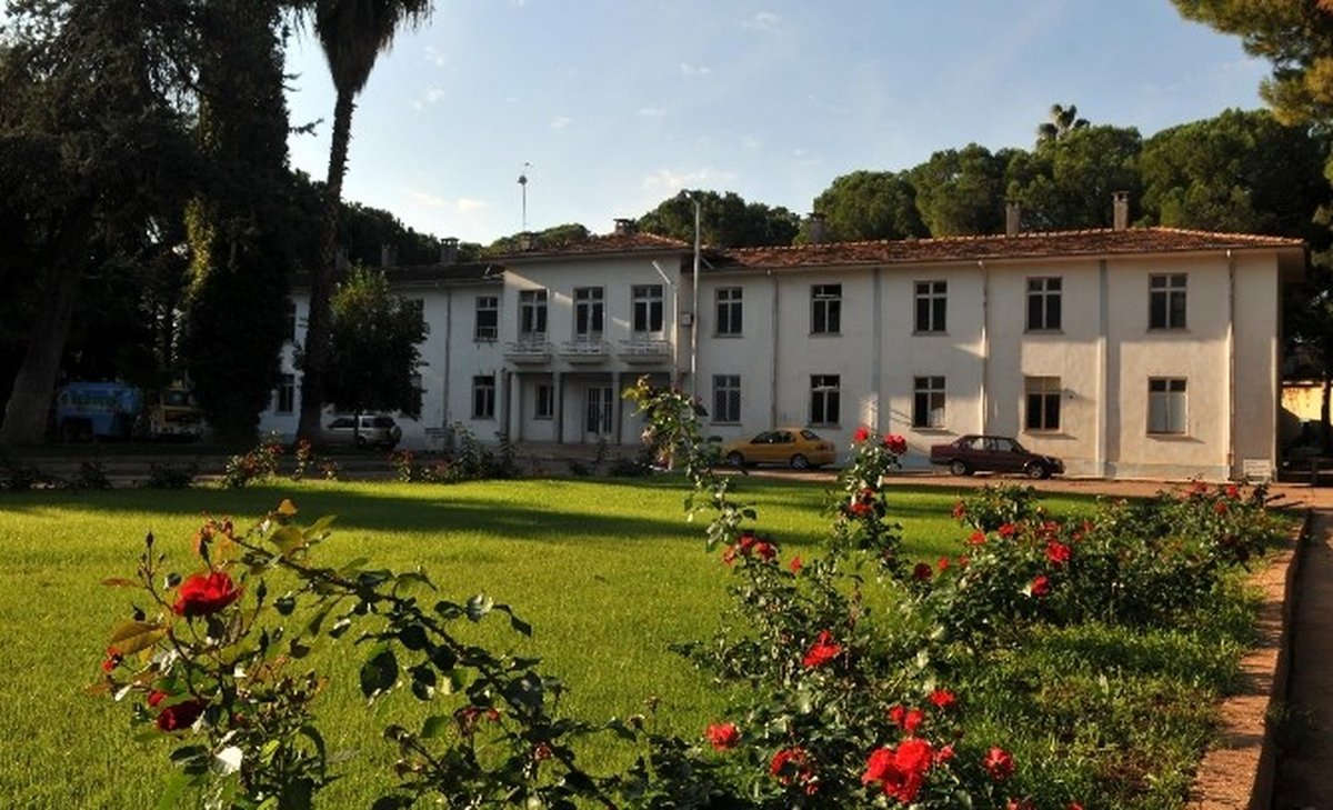 Dokuma\'nın Kurdelesini Antalyalılar Kesecek