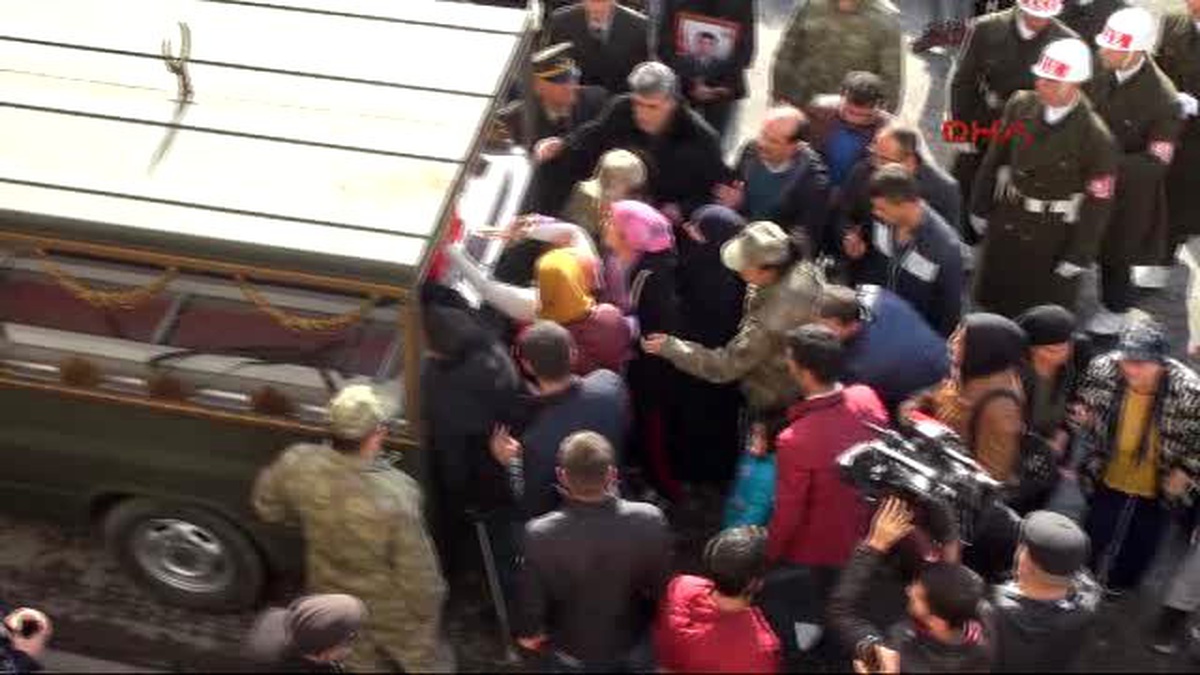 Elazığ Şehit Uzman Çavuş Gözyaşları ile Toprağa Verildi