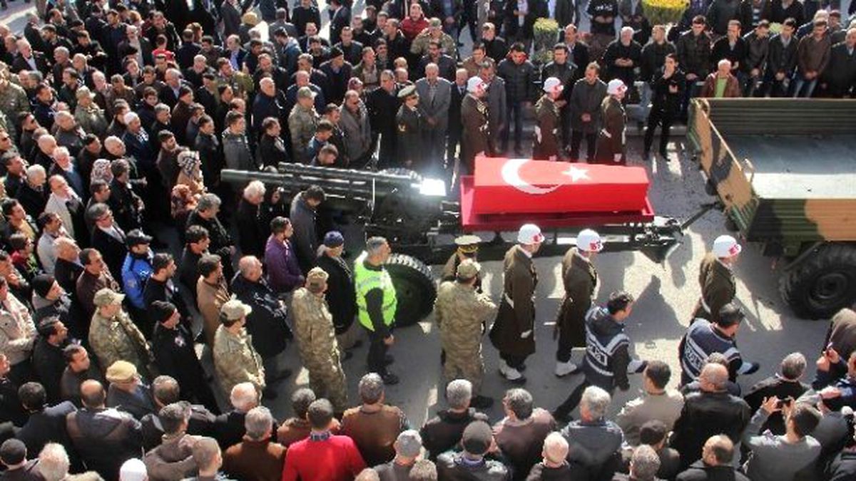Elazığlı Şehit Uzman Çavuş\'a Son Görev