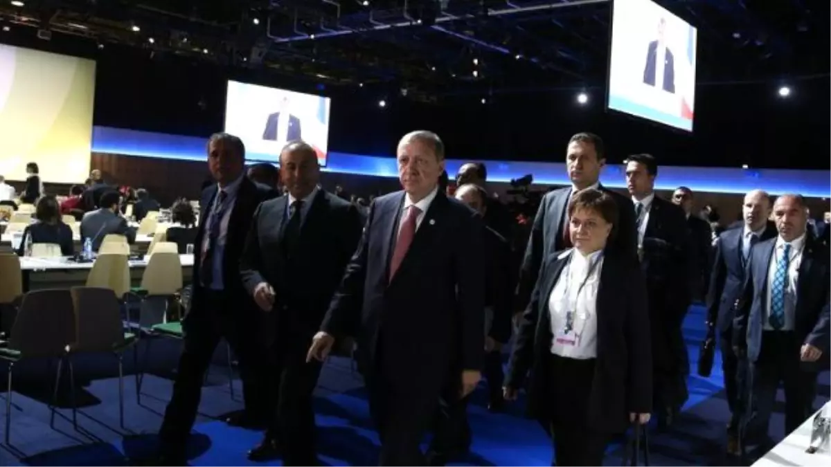 Erdoğan, "IŞİD\'i Destekliyor musunuz?" Diye Soran Rus Muhabiri Eliyle Susturdu