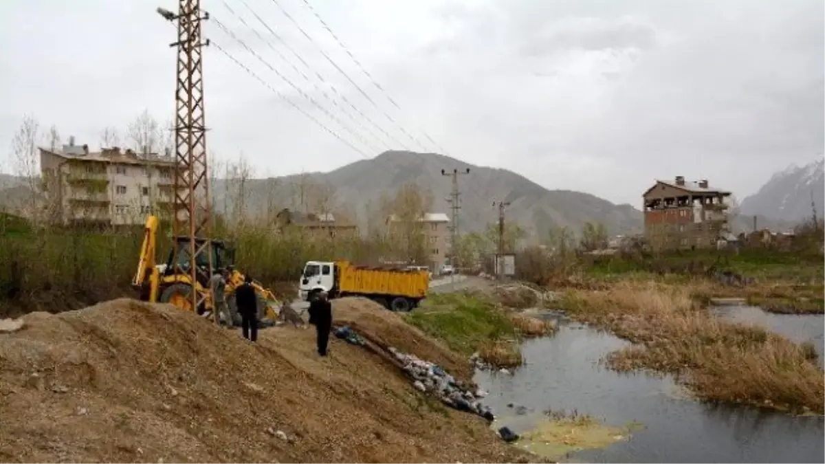 Hakkari Belediyesi Sülük Göleti İçin Çalışma Başlattı