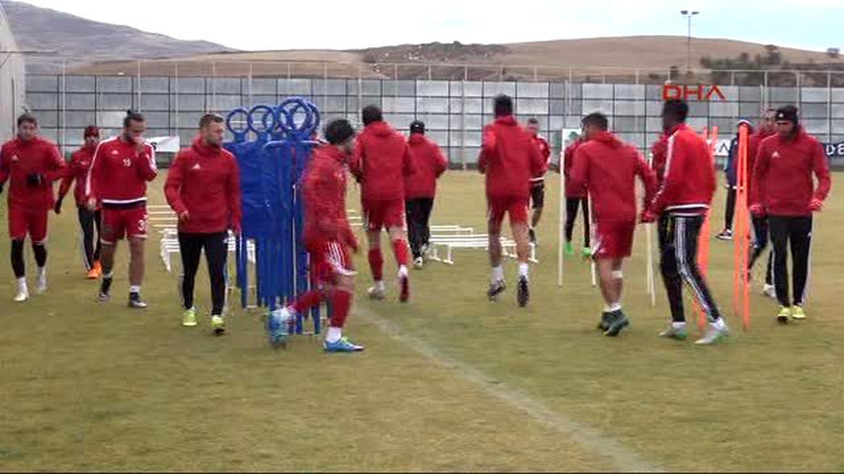 Medicana Sivasspor Teknik Direktörü Buruk Gelecekten Ümitliyiz