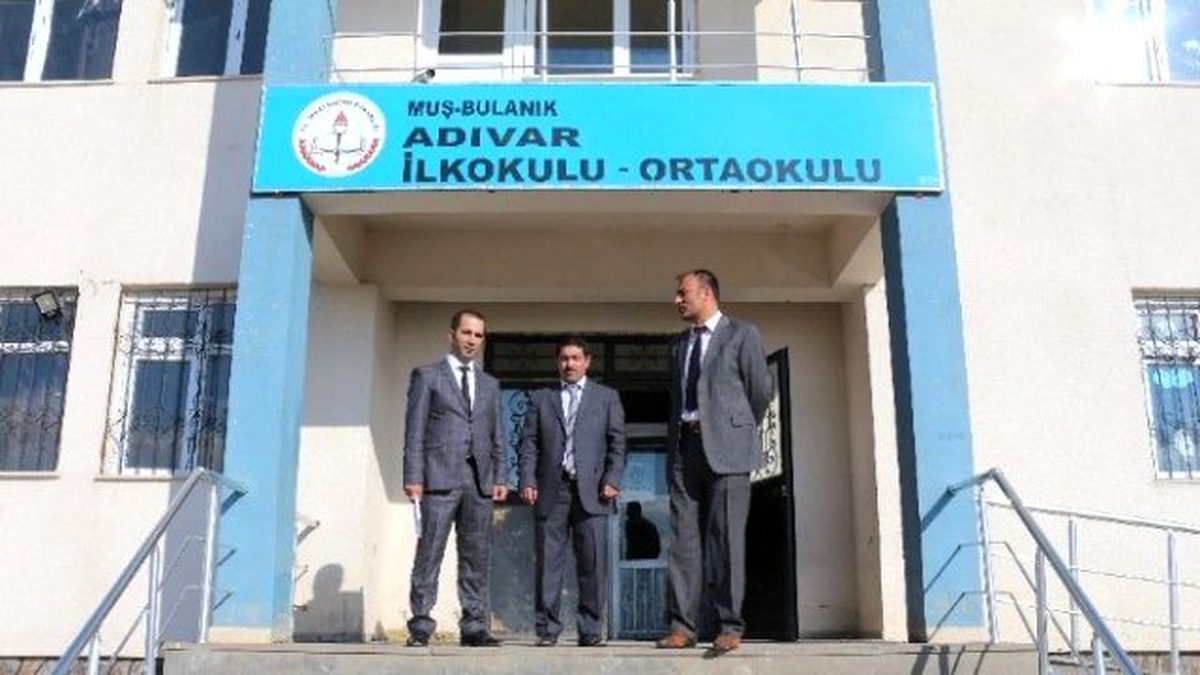 Milli Eğitim Müdürü Edip\'ten Okul Ziyareti