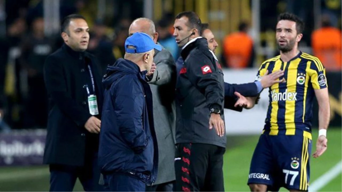 Sadi Tekelioğlu\'dan Gökhan Gönül\'e: Fener\'e Gelince Böyle Oluyor İşte