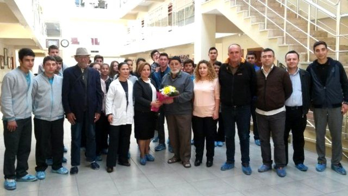 Yenipazarlı Öğrencilerden Nazilli Huzurevine Ziyaret