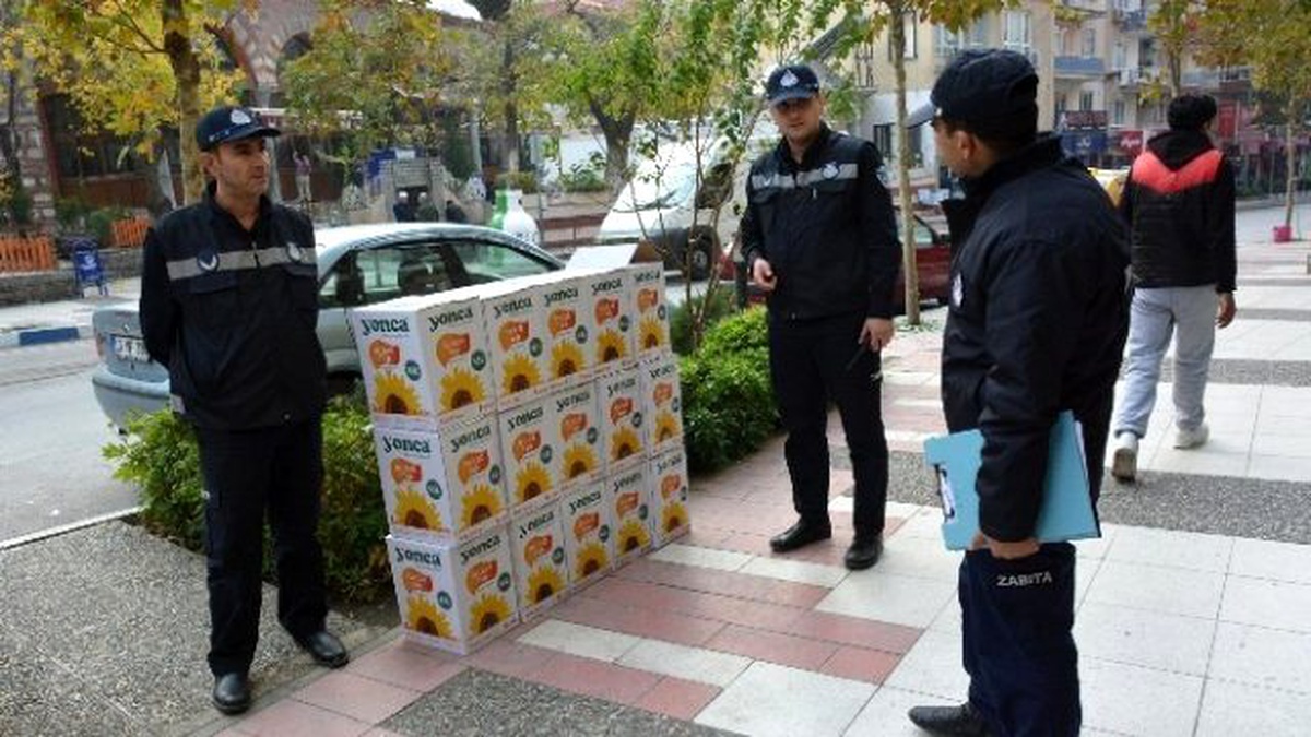 Yunusemre Zabıtadan Kaldırım İşgali Kontrolü
