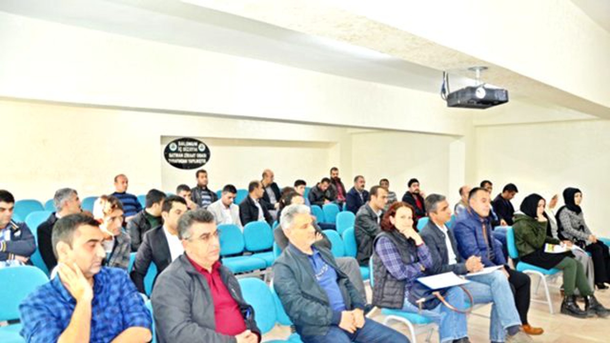 Ziraatçılara Bitki Koruma Ürünlerinin Reçete Yazma Eğitimi Verildi