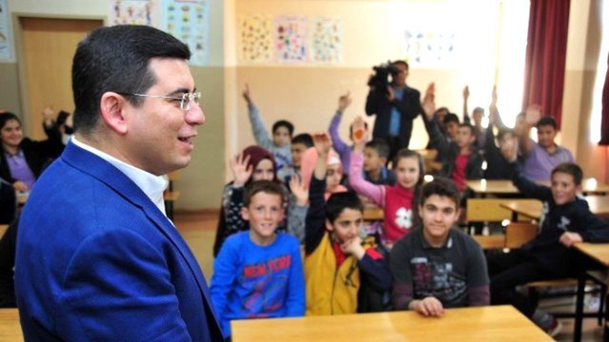 Başkan Tütüncü\'den Okullara Ziyaret
