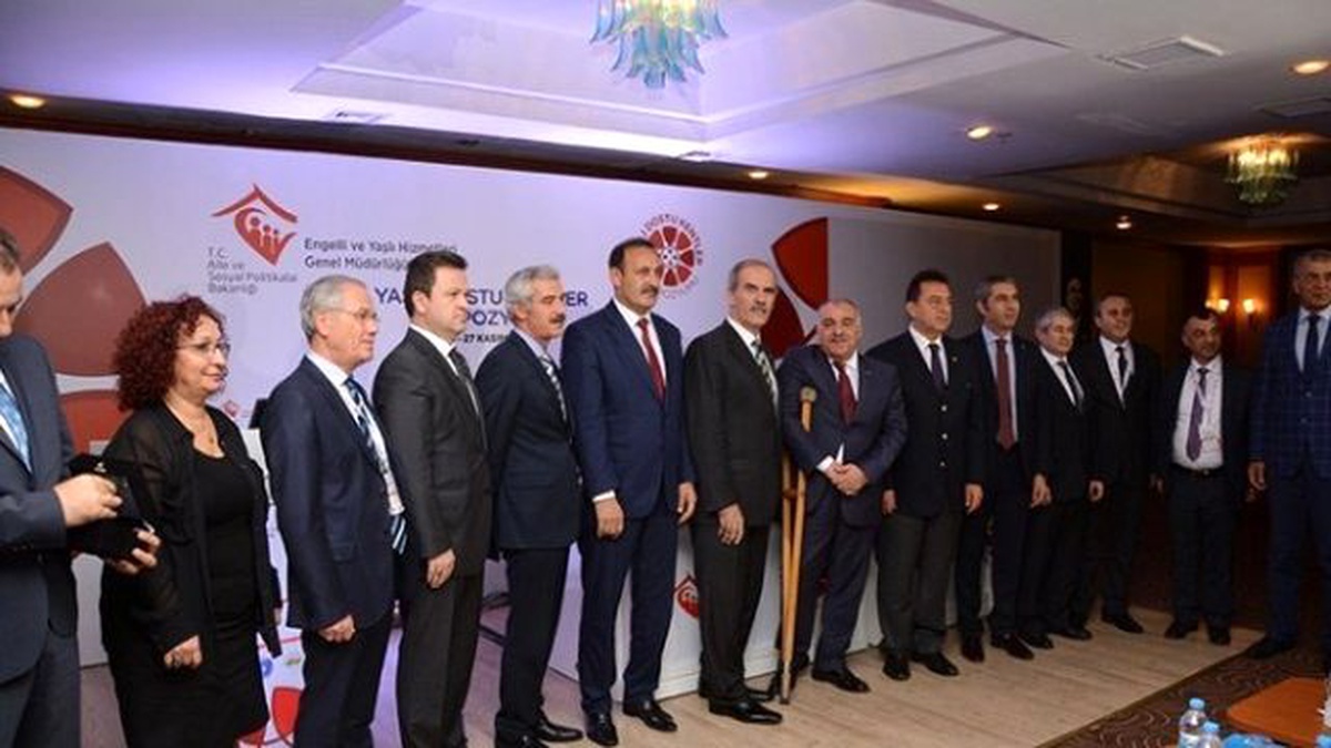 Belediyeye Bir Ödülde Aile Sosyal Politikalar Müdürlüğünden